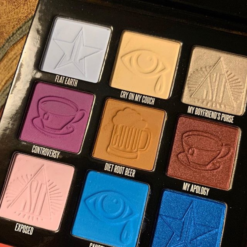 Mini Controversy Palette